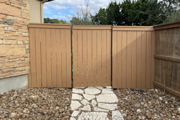 fence staining timberwood park